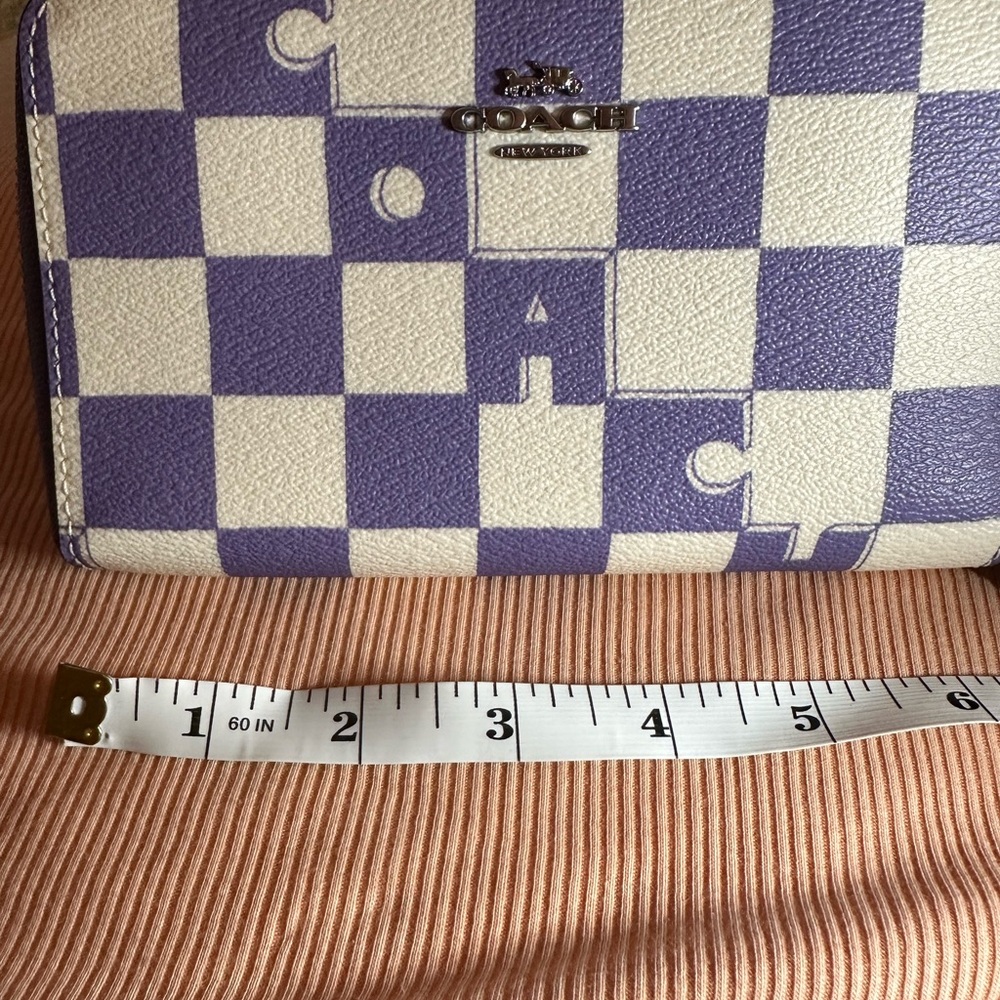 Medium Id Zip Wallet With Checkerboard Print - Picture 4 of 15